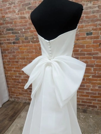 Ashton Adair Sample Sale #1 thumbnail