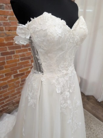 Ashton Adair Sample Sale #1 thumbnail