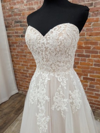 Ashton Adair Sample Sale #1 thumbnail