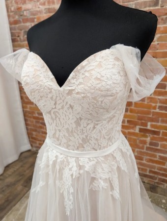 Ashton Adair Sample Sale #1 thumbnail