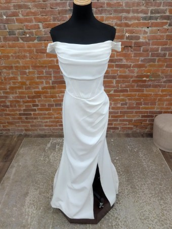 Ashton Adair Sample Sale #1 thumbnail